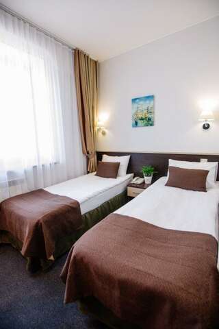 Гостиница Есенин Курган Стандартный номер с ванной-1