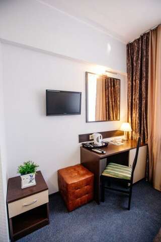 Гостиница Есенин Курган Стандартный номер-4