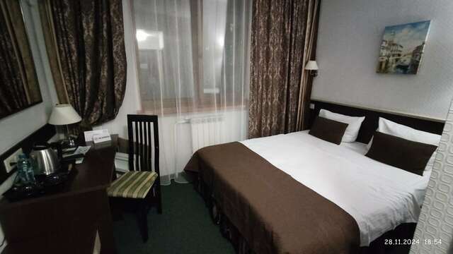 Гостиница Есенин Курган-244