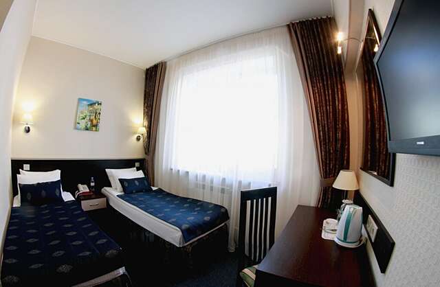 Гостиница Есенин Курган-90